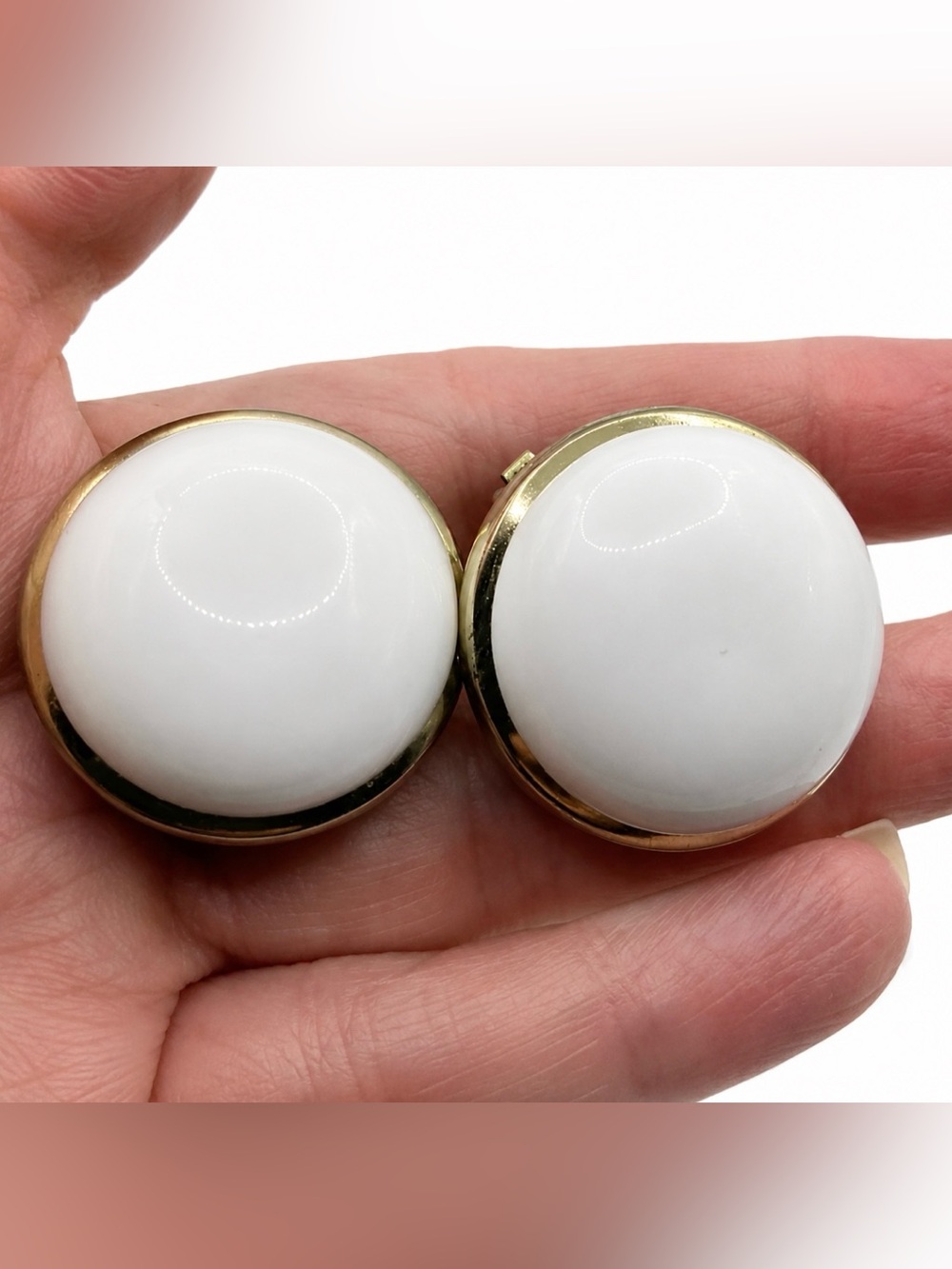 Coro White & Gold Tone Button Clip On Style Earrings